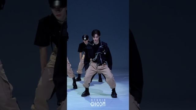 [UNFILTERED CAM] Stray Kids FELIX(필릭스) 'CASE 143' 4K | BE ORIGINAL смотреть онлайн