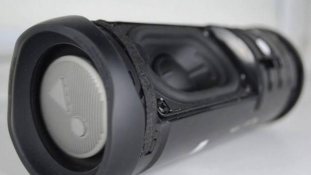 Колонка JBL FLIP 5 LFM 60% Bass Test РЕАКЦИЯ НА ПЕСНИ РЕКВИЕМ ПО МЕЧТЕ смотреть онлайн