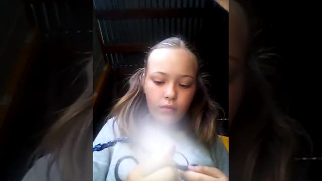 Плету из трубочек фенечки смотреть онлайн