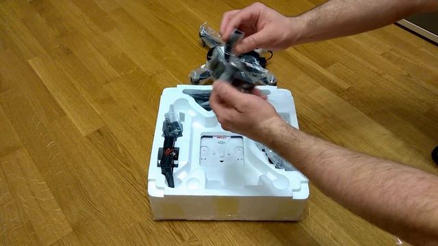Распаковка квадрокоптера MJX BUGS 3. Unboxing. смотреть онлайн