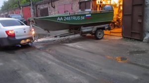 ставлю прицеп с лодкой в гараж