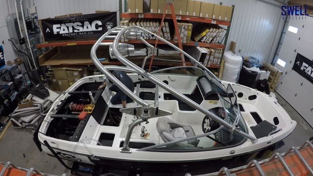 2006 Mastercraft X2 Makeover | Stock Ballast Removal (Episode 2) смотреть онлайн