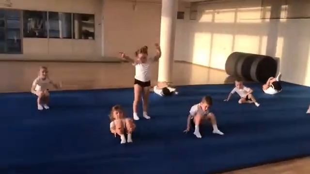 Физкультурно-спортивные студии ОДНТ. Акробатическая гимнастика смотреть онлайн