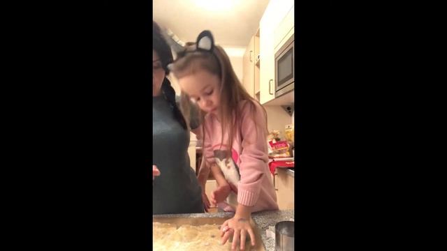 Сонин дом. Unsere Weihnachtsplätzchen. Німецьке різдвяне печиво. Немецкие рождественские печенюшки. смотреть онлайн