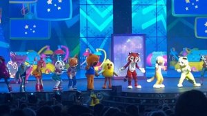 Крокус Сити Холл елка от Мульта