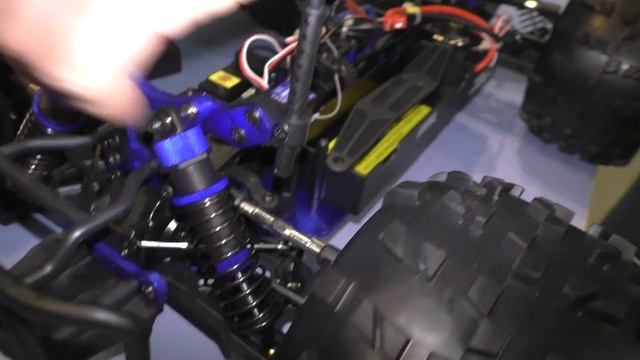 Монстр HSP Savagery 94996-97291 4WD 1:8 2.4G смотреть онлайн