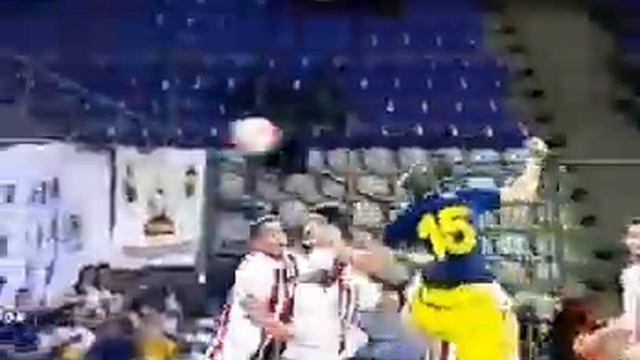 Fenerbahçe - Olympiakos 3-1 Goll Uygar Mert Zeybek смотреть онлайн