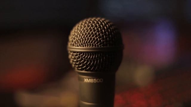 $50 Livingstone Dynamic Mic from Aldi vs $32 Behringer XM8500! смотреть онлайн