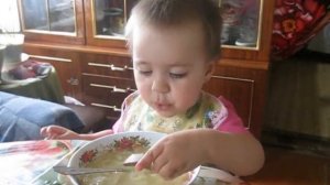 Доча Кушает Суп Как Едят Дети