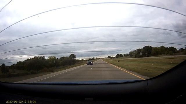 Kia Stinger vs Gen 5 Camaro SS terrible audio...bad camera смотреть онлайн