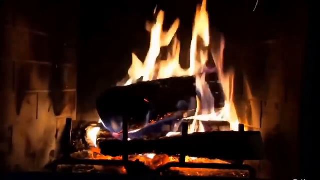 Real Fireplace with Crackling sounds & Christmas Music Classics - Commercial/ Ad Free смотреть онлайн