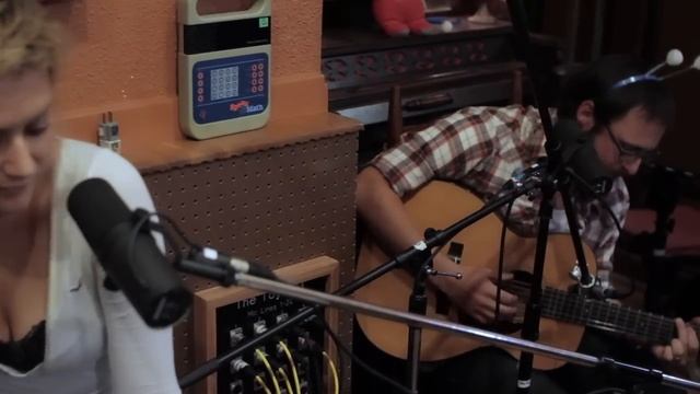 Robbie Hecht & Angel Snow - Groovy Kind Of Love - Stereo Sessions -East Nashville смотреть онлайн