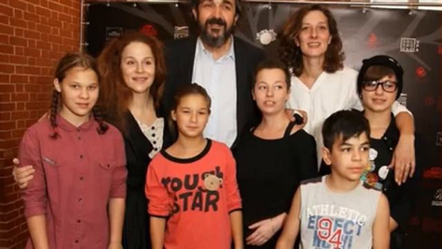 Дочь Любови Полищук Впервые Показала Детей смотреть онлайн