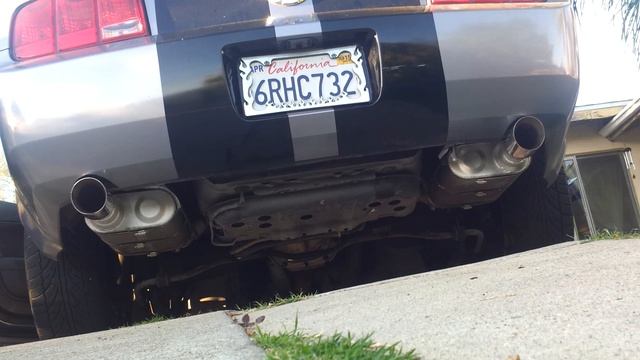 2006 mustang v6,with flowmasters 40's. смотреть онлайн