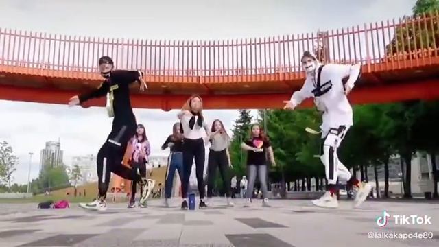 Песня Двигайся