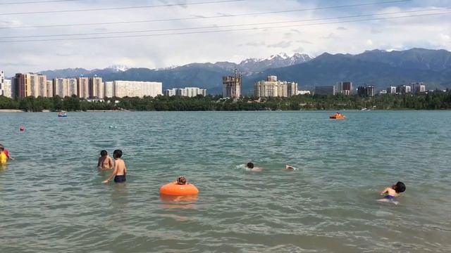 Алматы. Карантин. Пляж на озере Сайран. смотреть онлайн