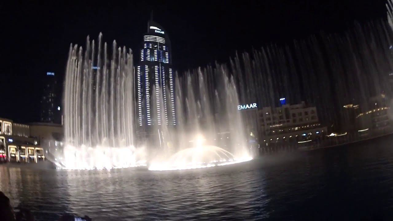 Фонтаны в Дубае, ОАЭ смотреть онлайн