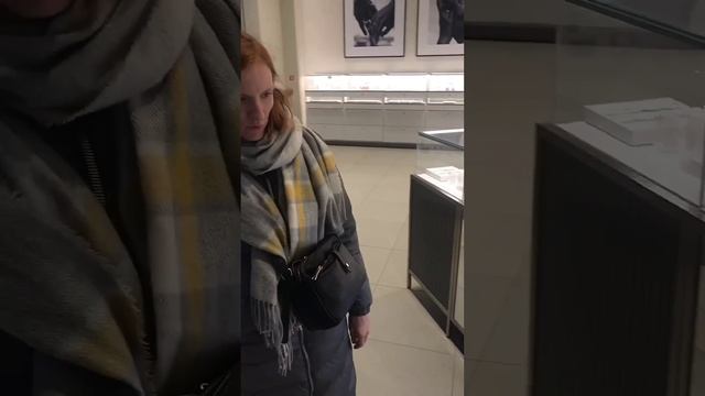 Почему продавцы ювелирных магазинов меня недолюбливают смотреть онлайн