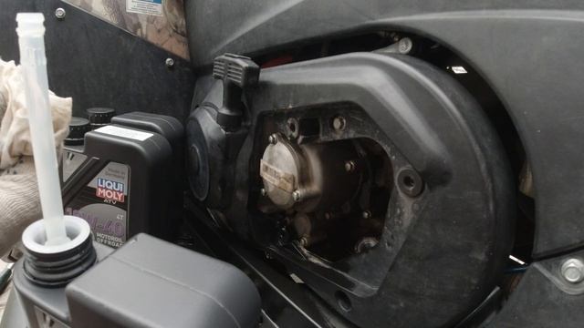 Квадроцикл CF Moto X5 HO (CFORCE 500 HO) | Замена масла в двигателе и редукторах смотреть онлайн