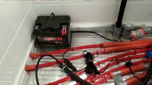 Опрессовка системы теплого пола  воздухом, перед заливкой стяжки.