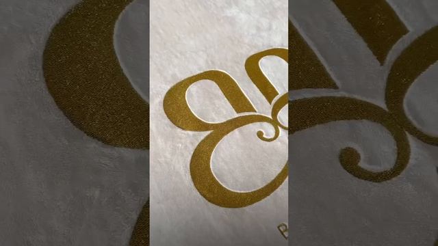 СЛИВОЧНЫЙ ОТТЕНОК. КОМПЛЕКТ НА КУШЕТКУ ДЛЯ НАРАЩИВАНИЯ РЕСНИЦ с ЛОГО! смотреть онлайн