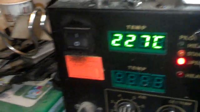 Как снять не съёмную экранировку и BGA микросхему с клея смотреть онлайн