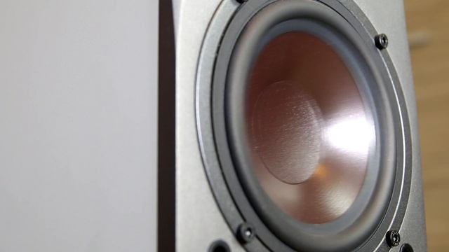 Dali Concept 1 + Kenwood KA-4040R bass excursion test [Part 2 of 2] смотреть онлайн