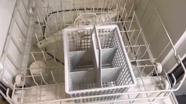 HOW TO CLEAN YOUR DISHWASHER WITH BAKING SODA & VINEGAR/ FAST & EASY !! - No More Smell смотреть онлайн