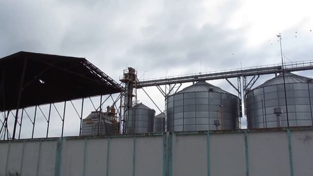 81.Где в деревне зерно сушат. grain cleaning complex смотреть онлайн