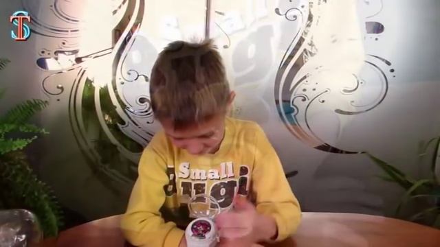 Yo-Kai WATCH - распаковываем часы Йо Кай вотч и играем в игры ЙоКай на смартфоне смотреть онлайн