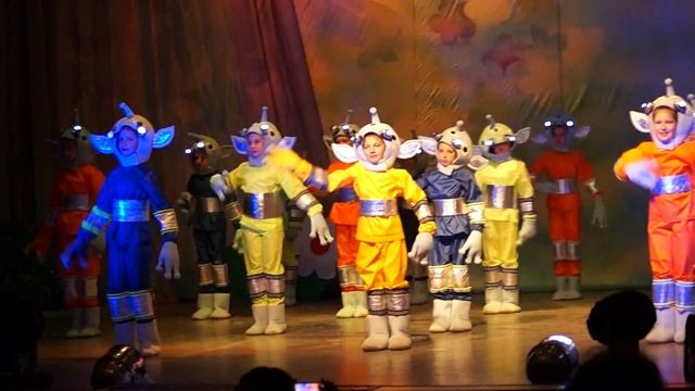 Югана. Томск 07.06.2014. Танец "Марс зажигает" смотреть онлайн