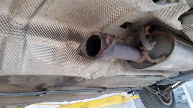 ? Ford Service | How to Change the Catalyst | Ford Mondeo Mk3 | #fordservice смотреть онлайн