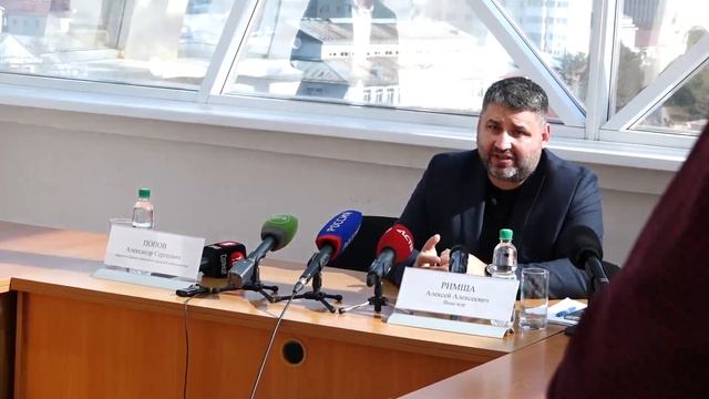 Издеваться над жителями не собираемся. Новые "выделенки" замедлили трафик в Южно-Сахалинске. смотреть онлайн