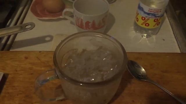 Вода закипает от брошенной батарейки смотреть онлайн