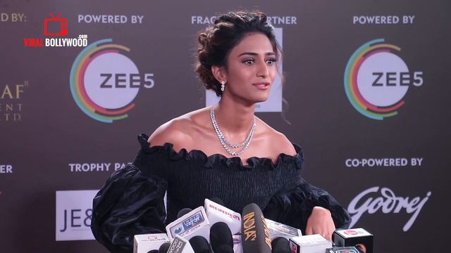 Erica Fernandes at 12th GOLD Awards 2019 смотреть онлайн