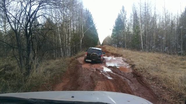 Suzuki Escudo лужа смотреть онлайн