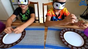 ЕДА с ЗАКРЫТЫМИ ГЛАЗАМИ Челлендж // KiFill boys