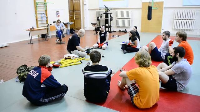 Занятия секции рукопашного боя Дмитрия Саломатина смотреть онлайн