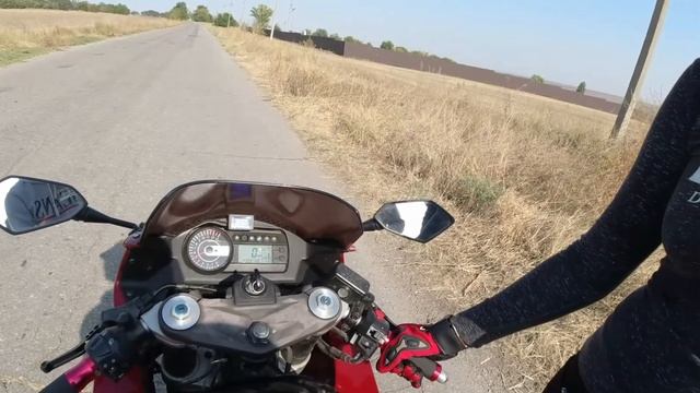 Мото прогулка Hyosung 650 EFI В поисках красивых мест на мото Девушка попросила по газовать Бло смотреть онлайн