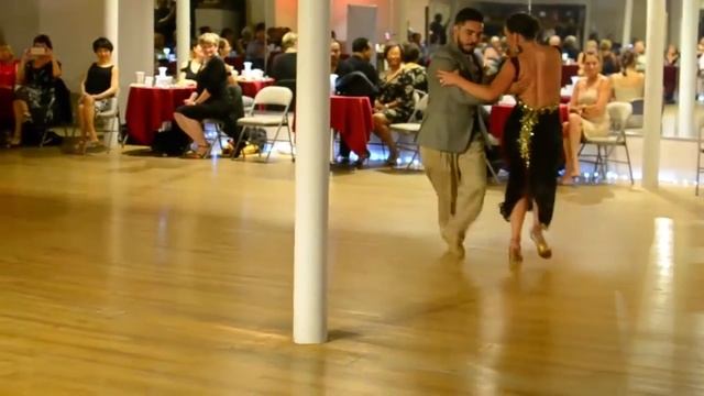 Virginia Pandolfi Jonatan Aguero. Carnavalito смотреть онлайн