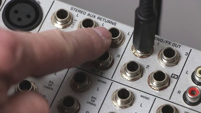 How to use a Behringer UB2222FX-PRO mixer for live sound reinforcement смотреть онлайн