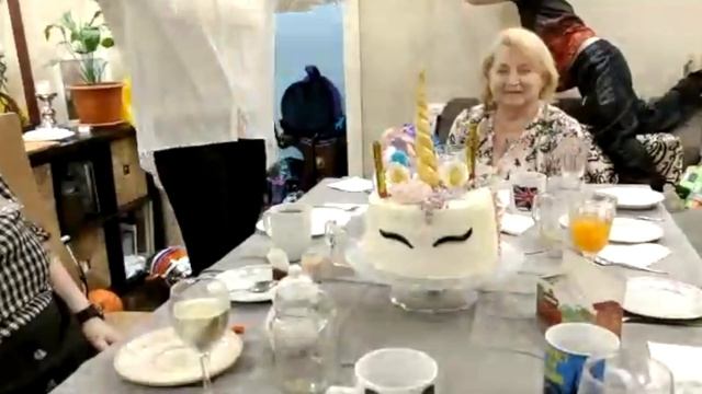 40 ЛЕТ, КРИЗИС БРАКА, 2 ТОРТА ЗА НЕДЕЛЮ, РАЗБИРАЮ ГАРДЕРОБ смотреть онлайн
