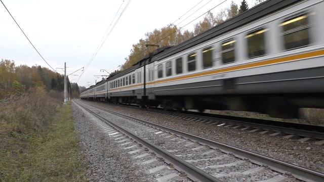 Электропоезд ЭД4М-0484 ЦППК следует по неправильному пути в Калугу! смотреть онлайн