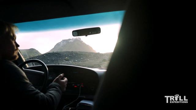 Dragon Glass Katla Ice Cave | Super Jeep from Vik with Tröll Expeditions смотреть онлайн