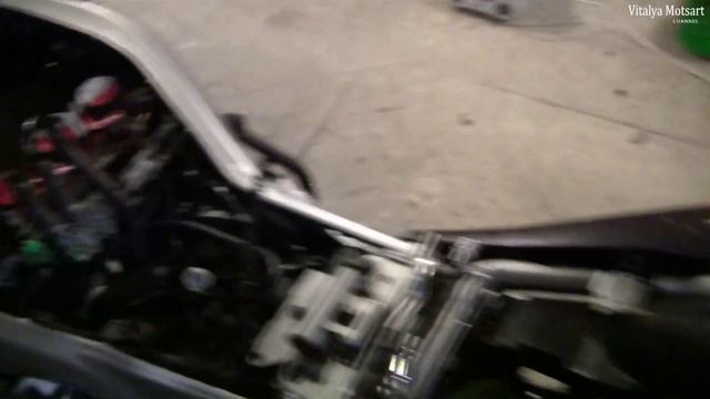Замена свечей на YAMAHA FZ6 FAZER NGK CR9EIX смотреть онлайн