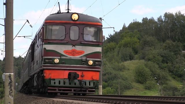 Тепловоз ТЭП60-0153 с поездом СПб - Калининград / TEP60-0153 with a passenger train смотреть онлайн