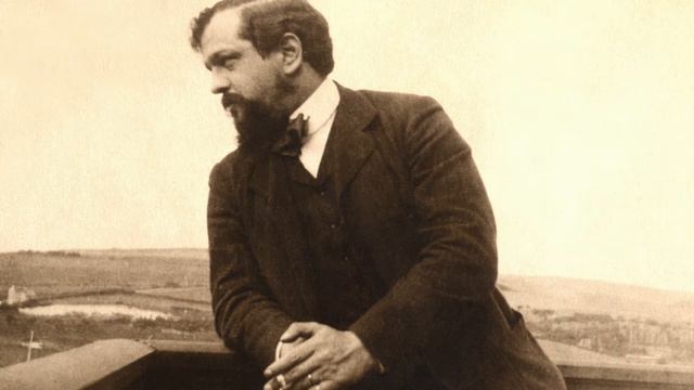 Claude Debussy - Clair de Lune Played on Old Upright Piano смотреть онлайн