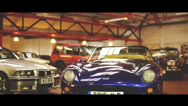 Rolls Royce, TVR and Aston Martin: Night Drive with the Classic Car Club - XCAR смотреть онлайн