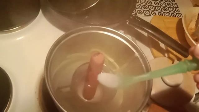 КАКАЯ СОСИСКА ЛУЧШЕ ?!приготовленная в микроволновке или в стакане смотреть онлайн