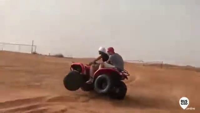 катание на квадроцикле в ОАЭ смотреть онлайн